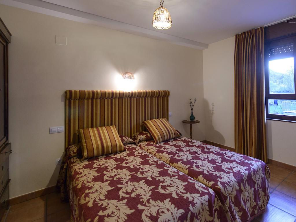 El Casar Del Puente Guest House Boca de Huergano Bagian luar foto