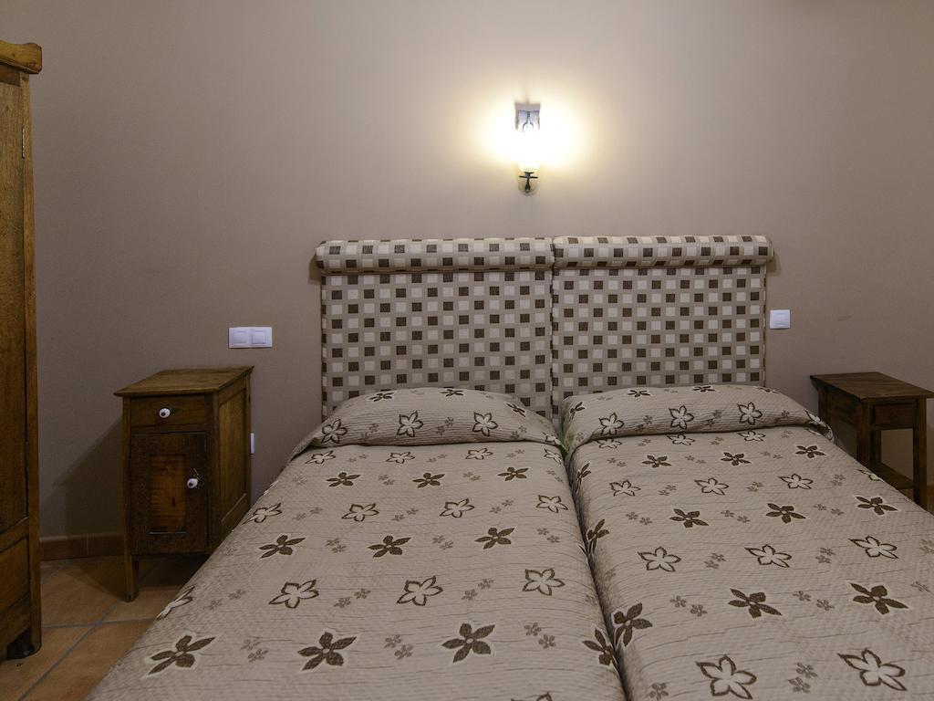 El Casar Del Puente Guest House Boca de Huergano Bagian luar foto