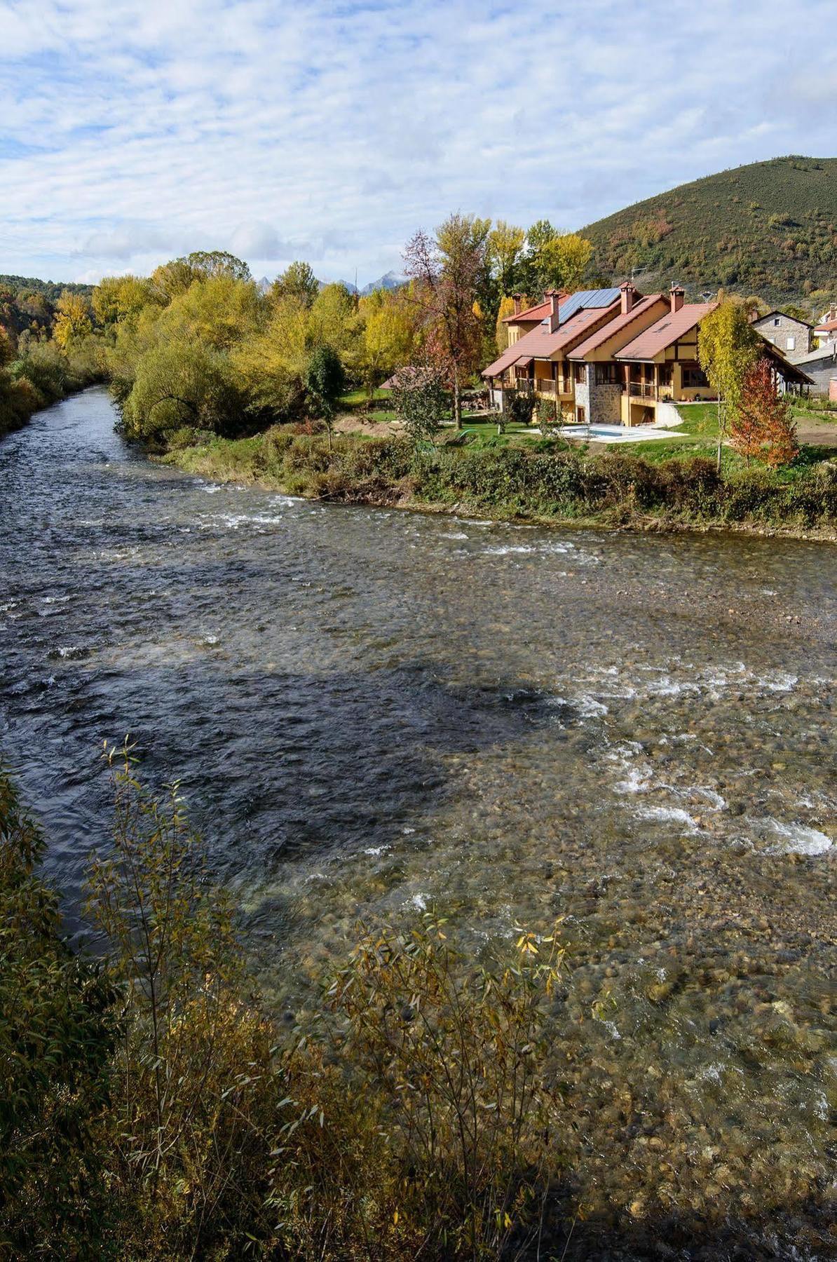 El Casar Del Puente Guest House Boca de Huergano Bagian luar foto