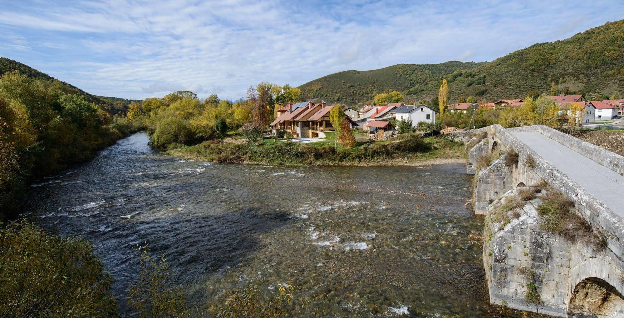 El Casar Del Puente Guest House Boca de Huergano Bagian luar foto
